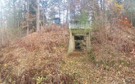 Eine der zahlreichen Bunkeranlagen auf der MUNA. ©Foto: Cornelia Daig-Kastura