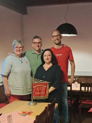 Neu gewählte Doppelspitze und stellvertretende Vorsitzende des SPD-Ortsvereins Bamberg-Ost.